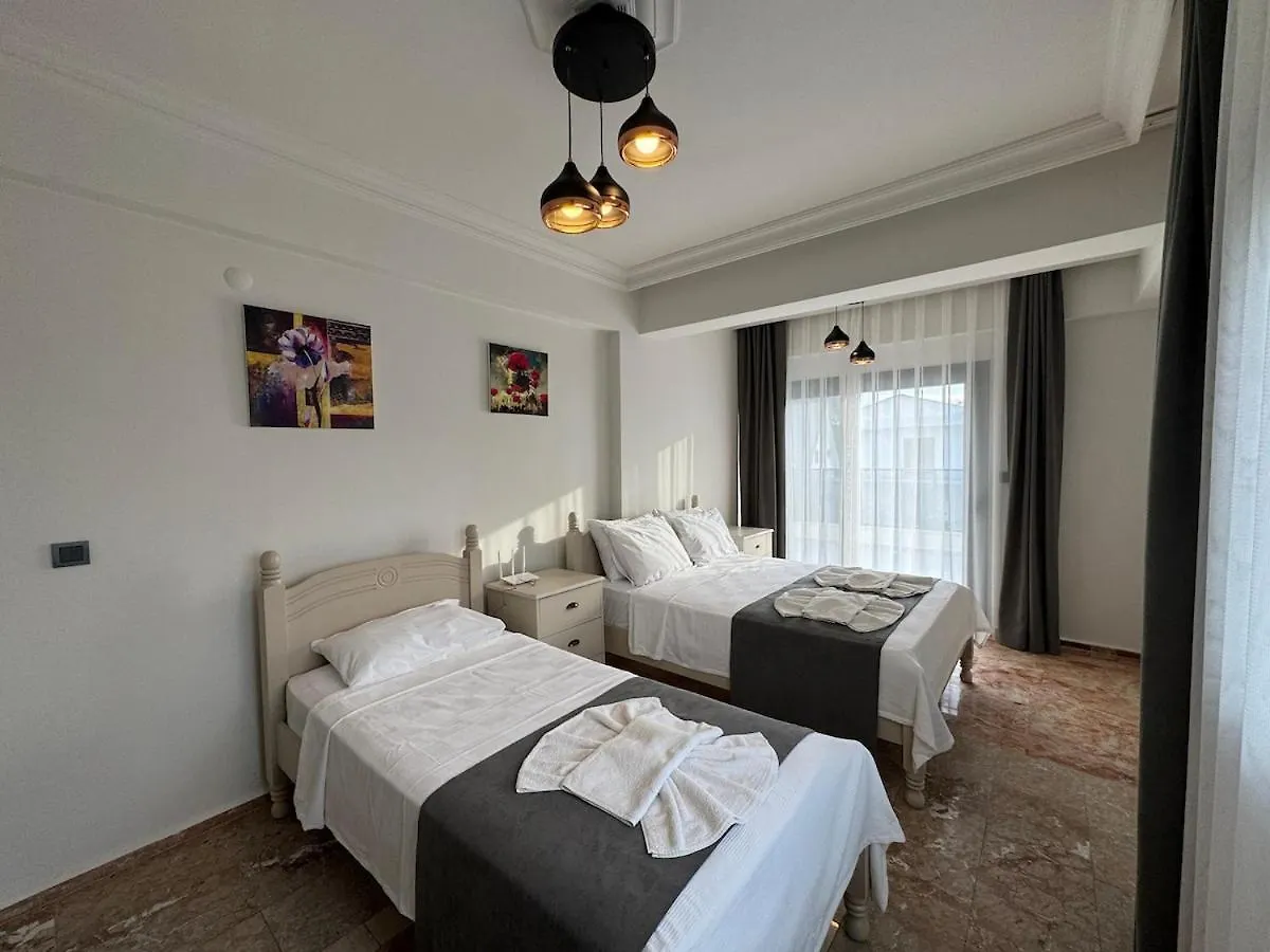 White Deluxe Villa فتحية