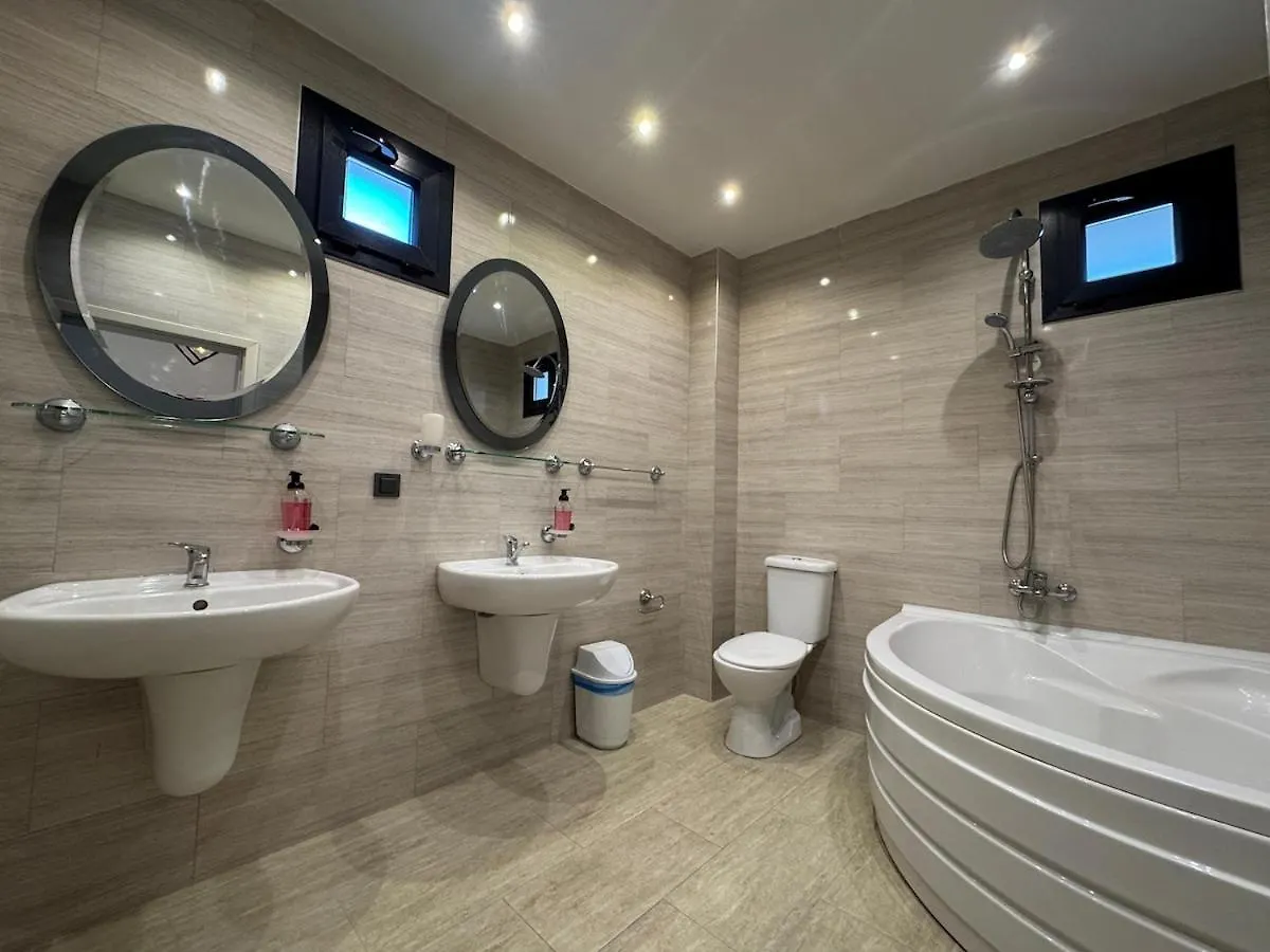 White Deluxe Villa فتحية 0*,