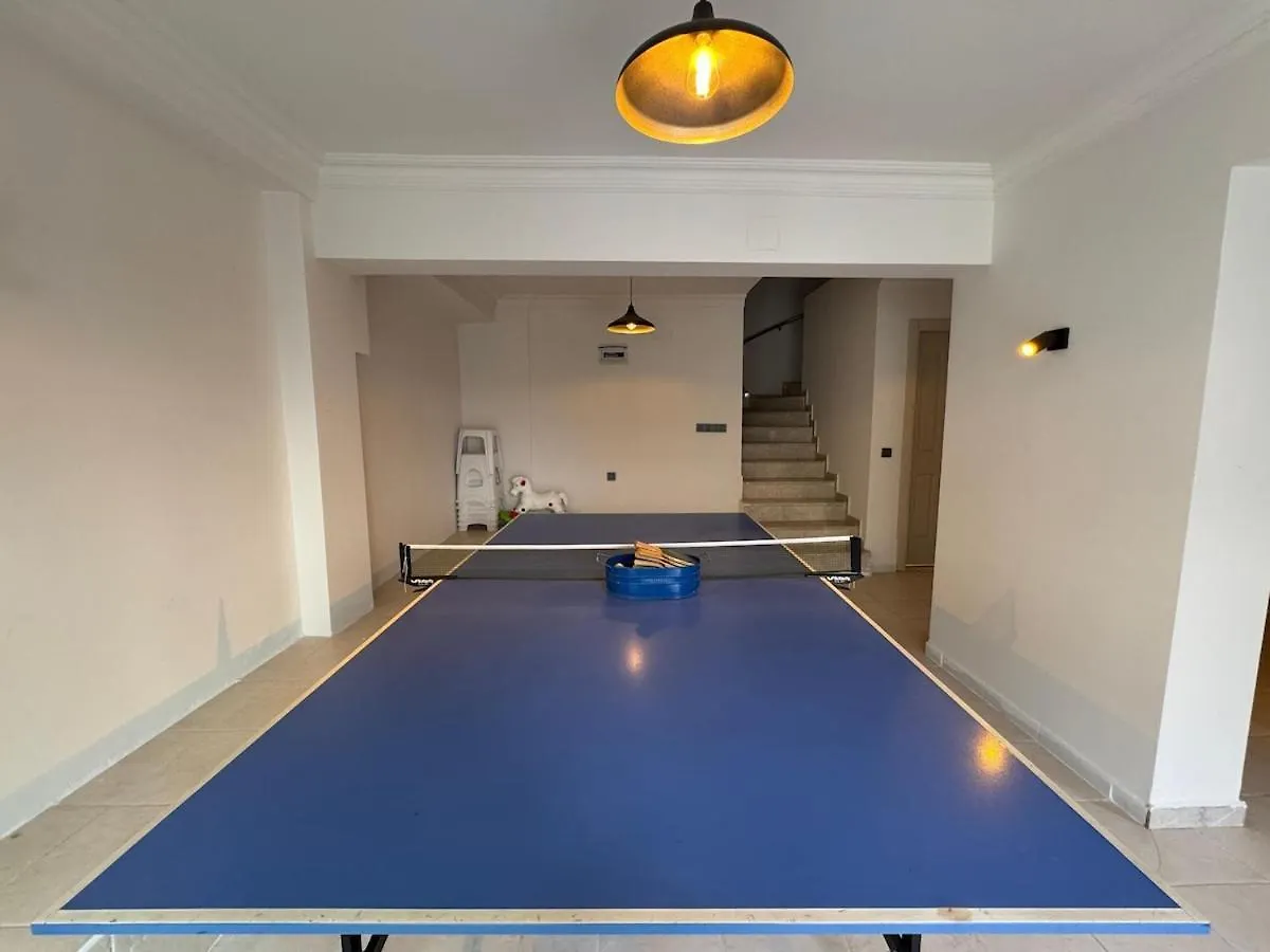 White Deluxe Villa فتحية
