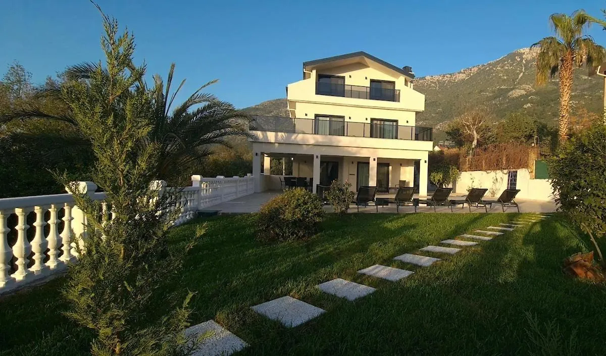 White Deluxe Villa فتحية تركيا