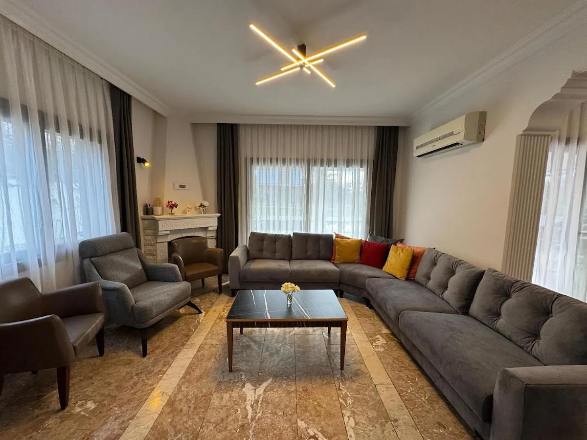 White Deluxe Villa فتحية